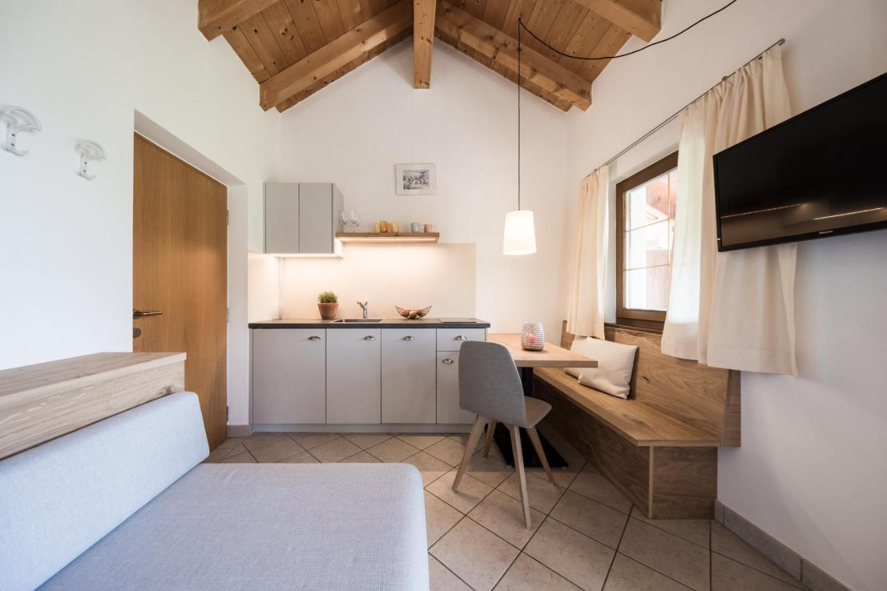 Weingut Weidlhof - Suite & Breakfast - Vacation For Wine Lovers كالدورا المظهر الخارجي الصورة