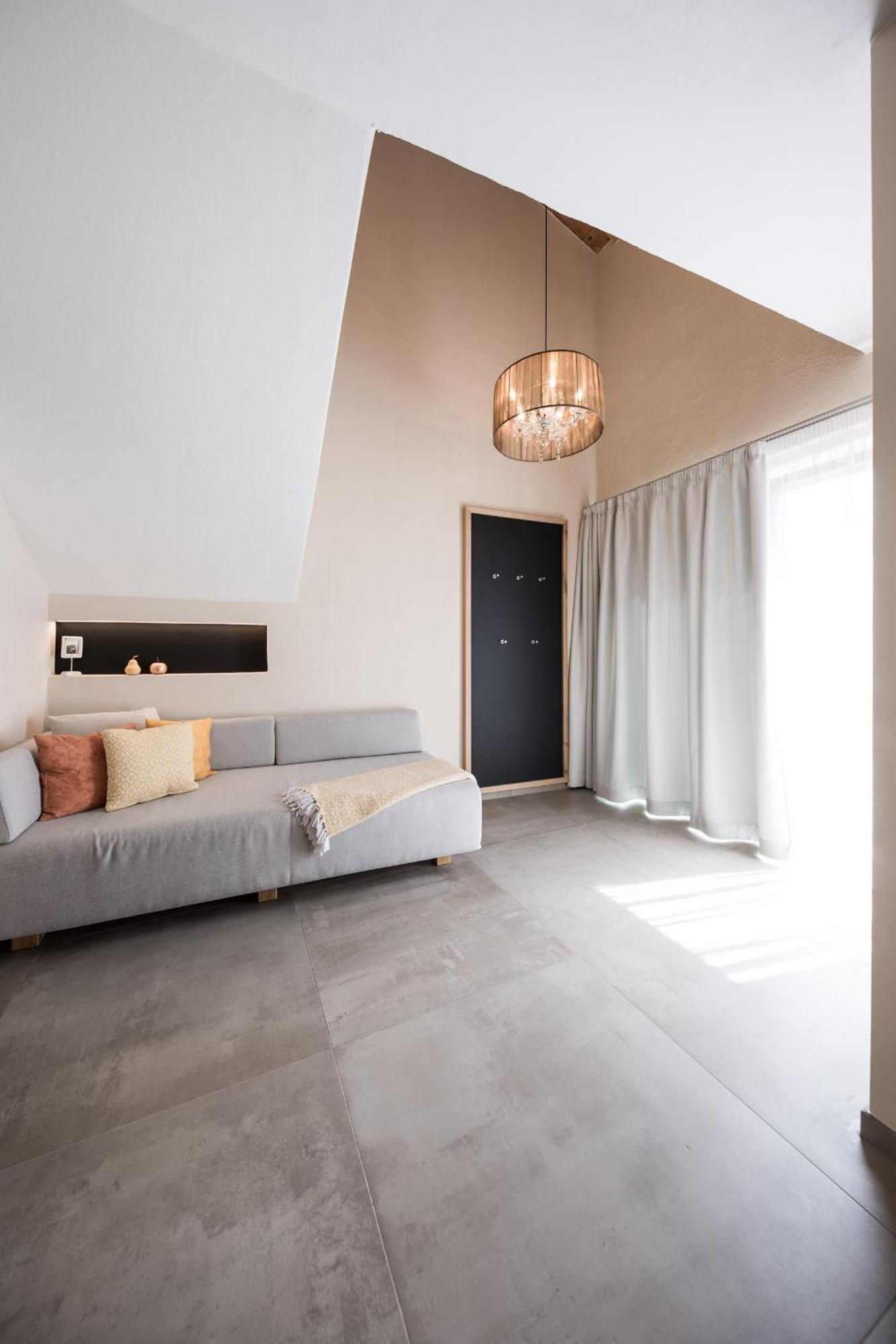Weingut Weidlhof - Suite & Breakfast - Vacation For Wine Lovers كالدورا المظهر الخارجي الصورة