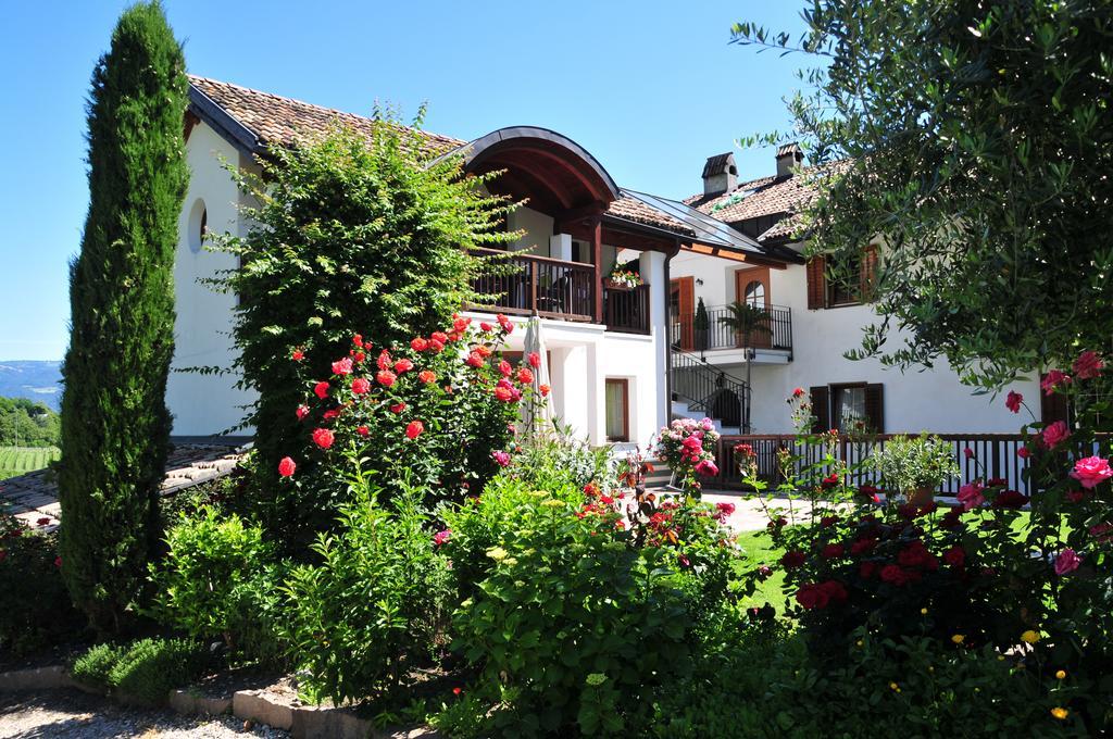 Weingut Weidlhof - Suite & Breakfast - Vacation For Wine Lovers كالدورا المظهر الخارجي الصورة
