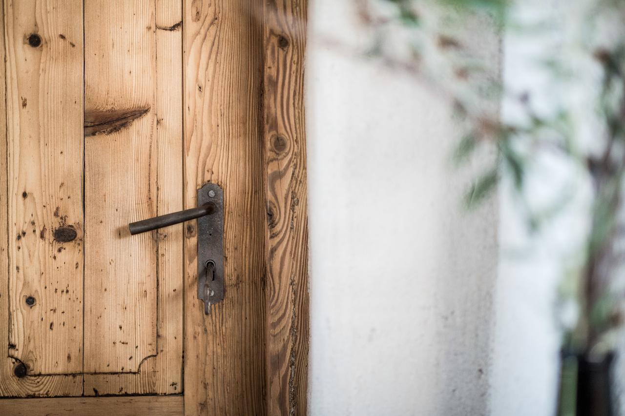 Weingut Weidlhof - Suite & Breakfast - Vacation For Wine Lovers كالدورا المظهر الخارجي الصورة